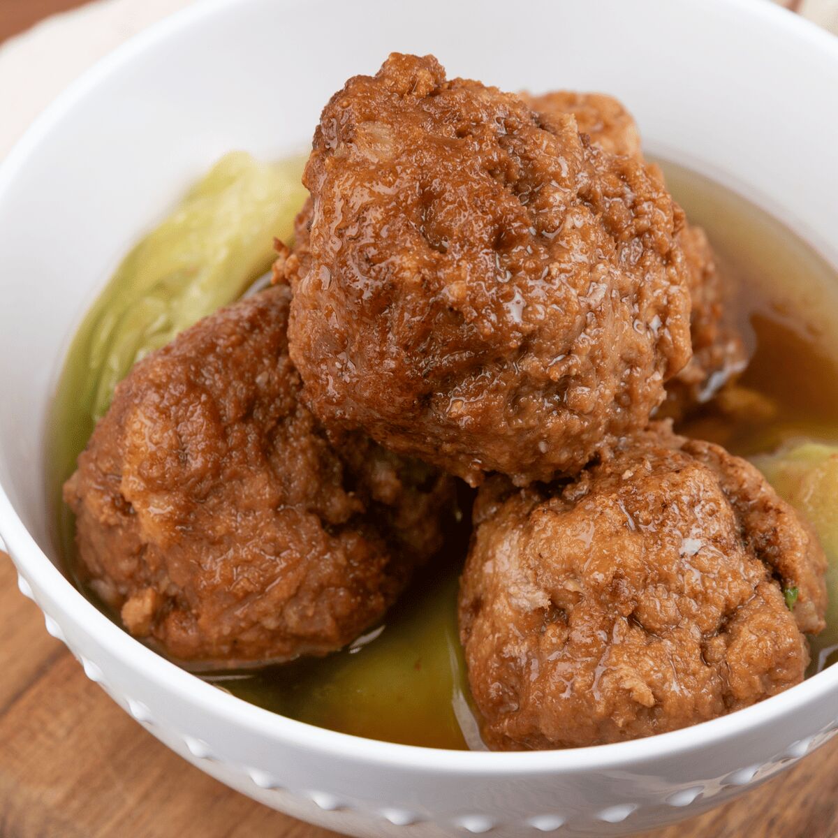 Lion's Head Meatballs w. Bok Choy 3pcs 1 each