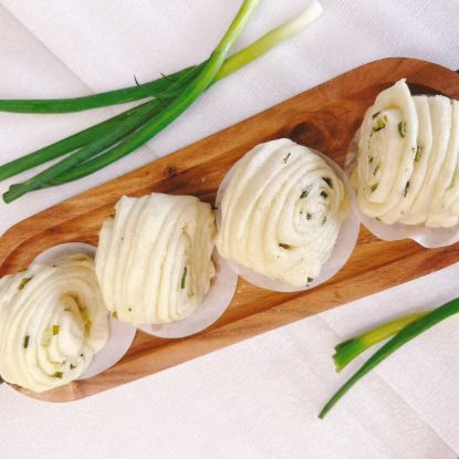 Hand-Made Steamed Green Onion Twisted Rolls 9 pcs 1 each